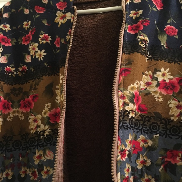 Oversized lined jacket with hood - Picture 5 of 9